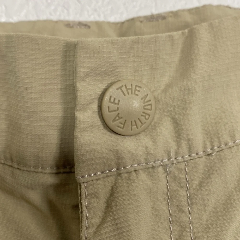 The North Face Men’s Flash Dry Shorts Size 38